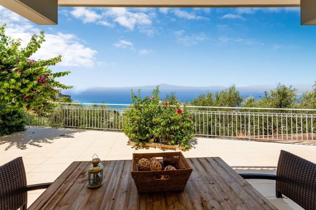 Aigli Fully Equipped Getaway - Seaview Lux Retreat Villa Kalamata Exteriör bild