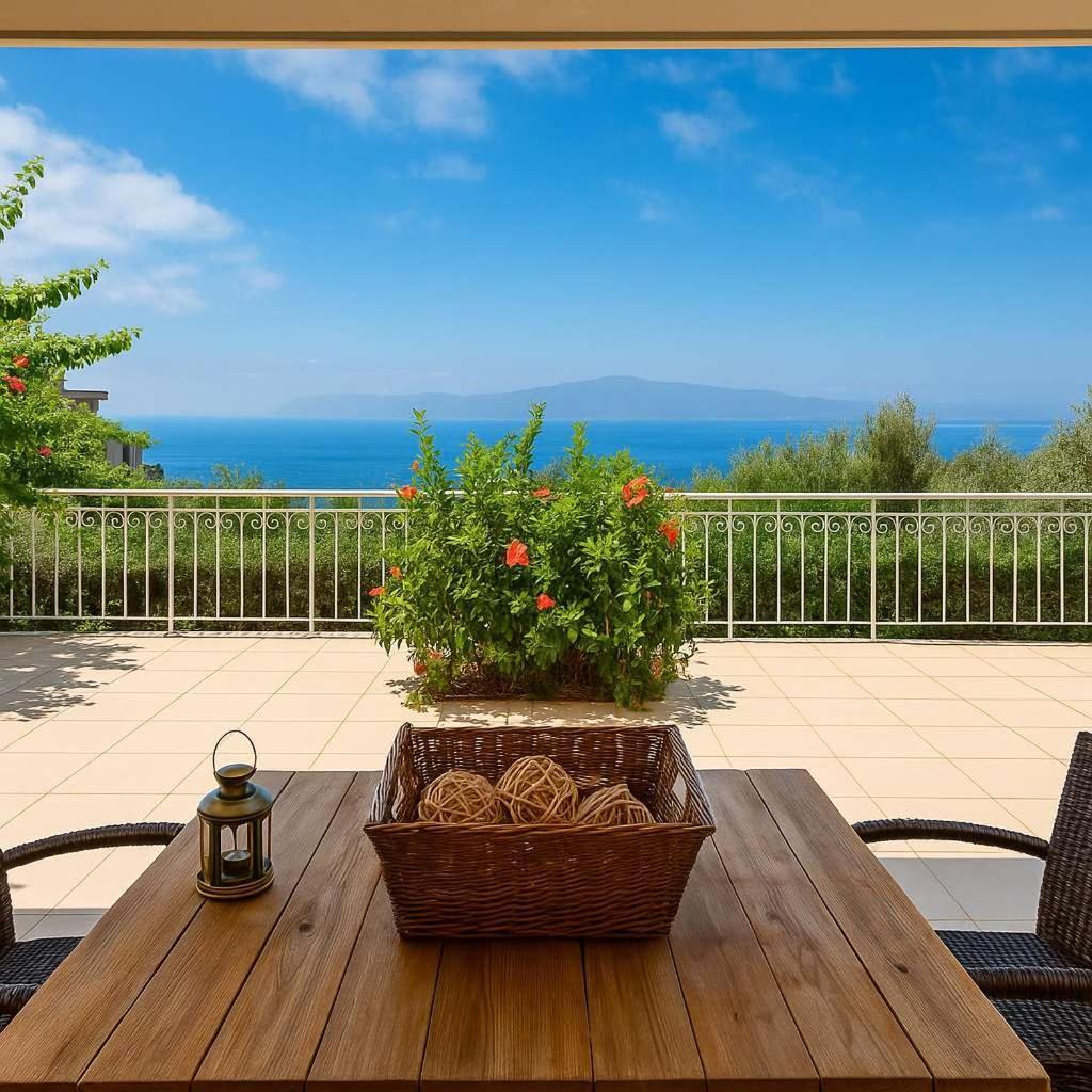 Aigli Fully Equipped Getaway - Seaview Lux Retreat Villa Kalamata Exteriör bild